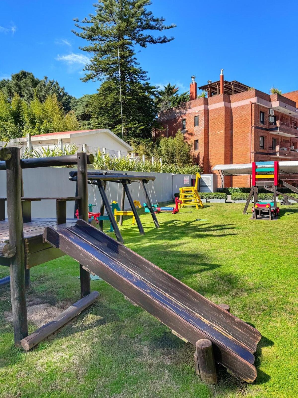 Apartamentos Torre Tressesenta Punta del Este Exteriér fotografie